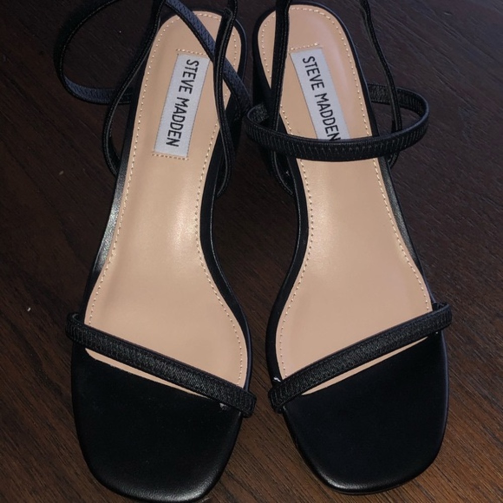 Steve Madden Inessa black Heels